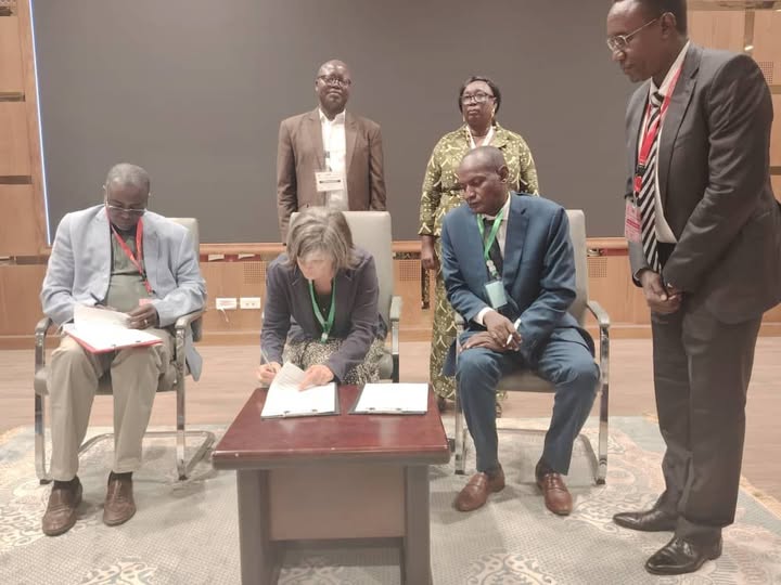 Signature de partenariat